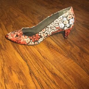 BC Karat vegan floral pumps heels